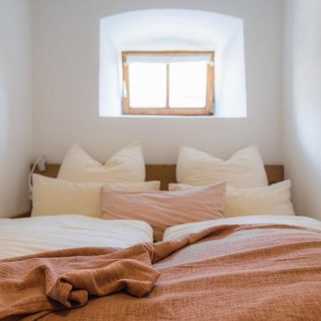 Historische Wohnung Mit Gehobenem Ambiente Walting Bagian luar foto