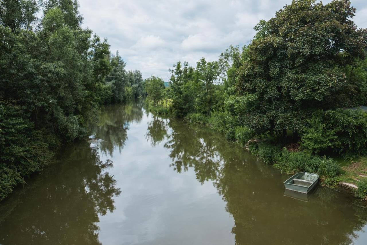 Historische Wohnung Mit Gehobenem Ambiente Walting Bagian luar foto